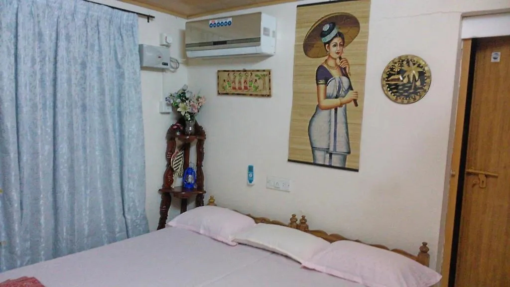 West Wind Homez - Home Stay Kochi 0*,