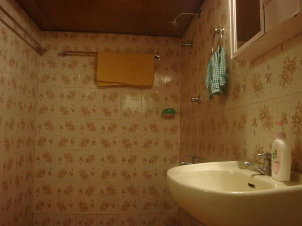 West Wind Homez - Home Stay Kochi